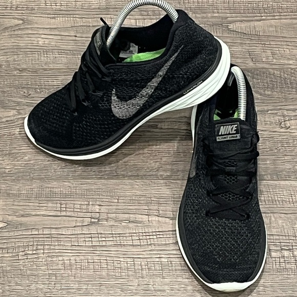 Nike WMNS Flyknit Lunar3 Midnight Pack 826838-003 Size 8 - Picture 11 of 15